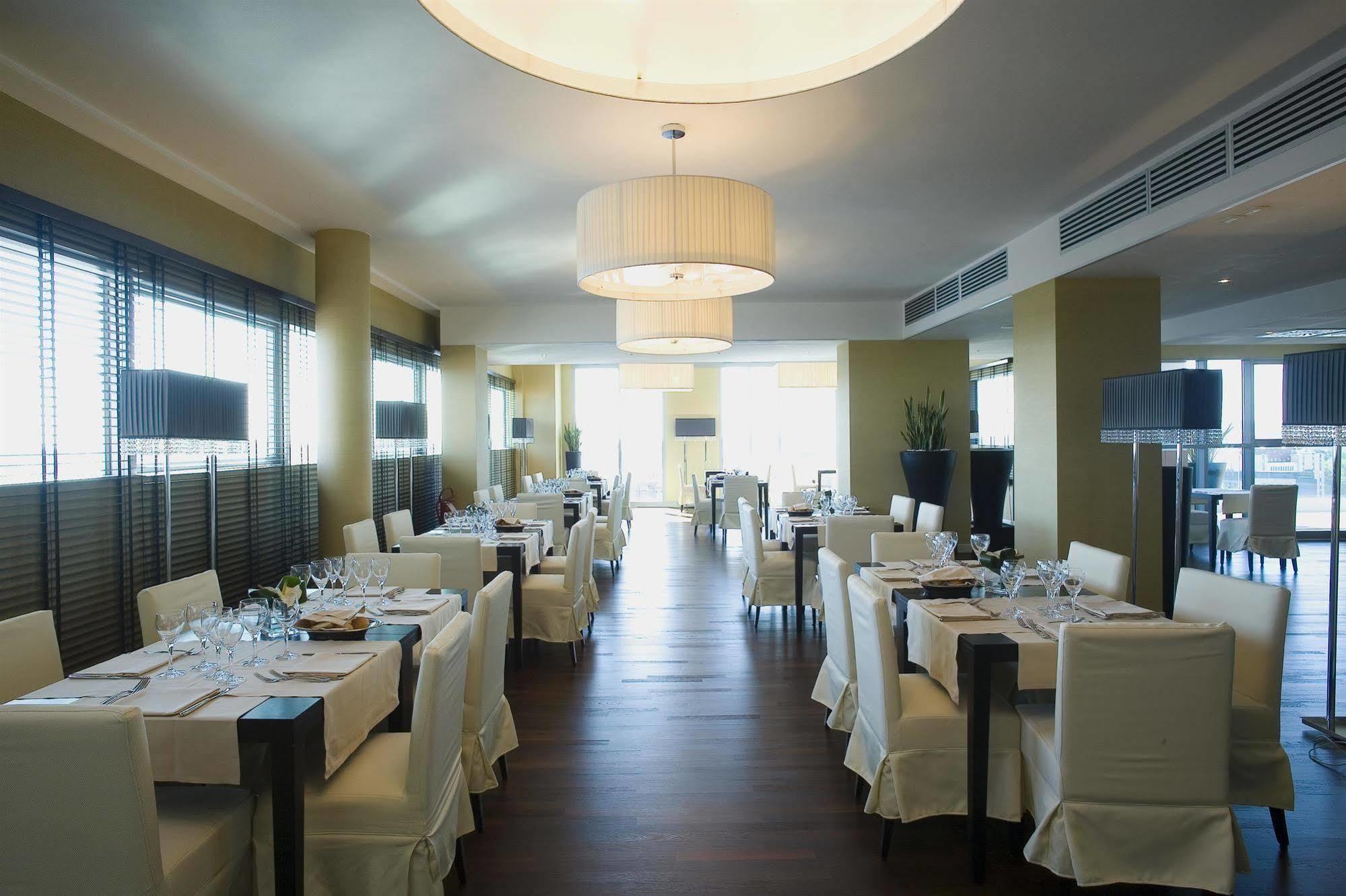 Nh Padova Hotell Restaurant bilde